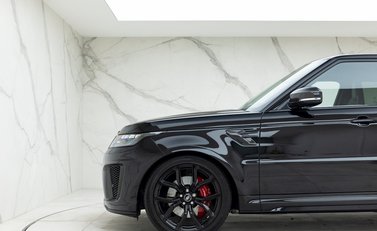 Land Rover Range Rover Sport 5.0 SVR Carbon Edition 34