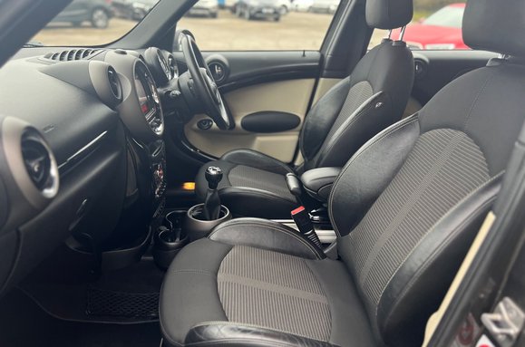 Mini Countryman COOPER D ALL4 HUGE SPEC 25