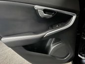 Volvo V40 1.5 V40 R-Design Edition T3 Auto 5dr 34