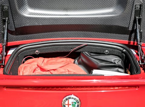 Alfa Romeo 8C Spider 28