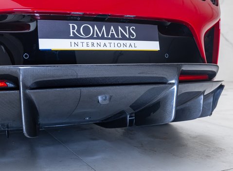 Ferrari 812 Competizione 38