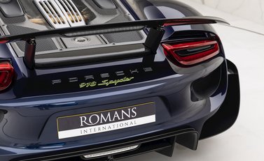 Porsche 918 Spyder Weissach 24