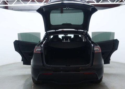 Tesla Model Y Model Y Long Range AWD 4WD 5dr 56