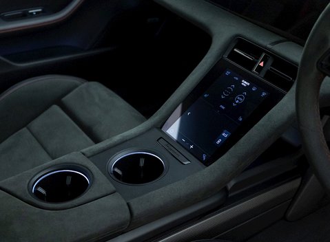 Porsche Taycan GTS Sport Turismo 22