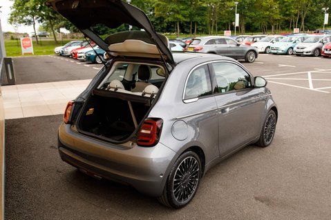 Fiat 500e LA PRIMA 41