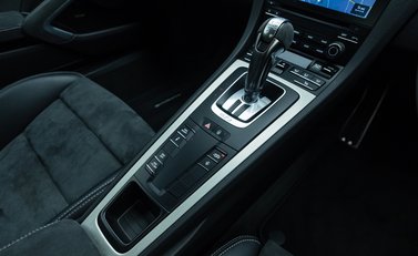 Porsche 911 GT3 (991.2) 22