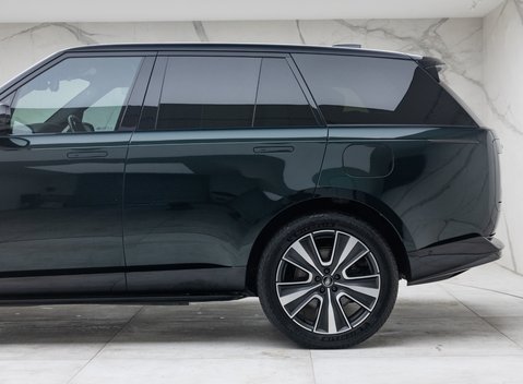 Land Rover Range Rover P550e AUTOBIOGRAPHY 46
