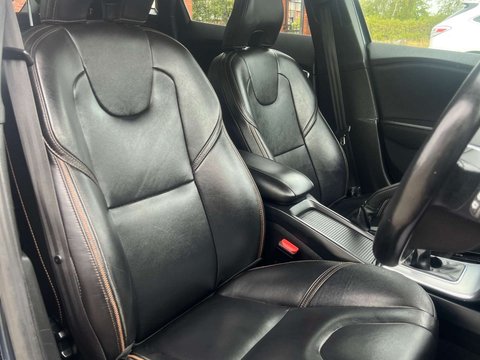 Volvo V40 2.0 V40 Cross Country Professional D3 5dr 11