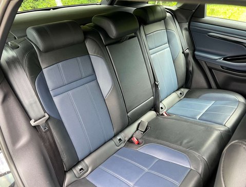 Land Rover Range Rover Evoque 1.5 Range Rover Evoque R-Dynamic SE P300e Auto 4WD 5dr 41