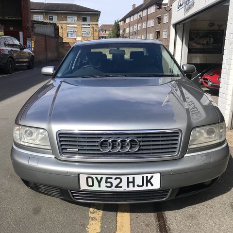 Audi A8 QUATTRO
