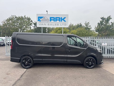 Renault Trafic 2.0 dCi Blue LL30 Sport Panel Van 5dr Diesel Manual L2 H1 Euro 6 (s/s) (130 23