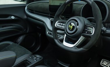 Abarth 500e Scorpionissima Cabrio 11