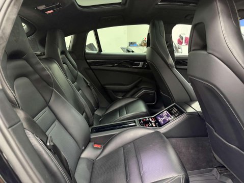 Porsche Panamera 4.0T V8 Turbo Saloon 5dr Petrol PDK 4WD Euro 6 (s/s) (550 ps) 43