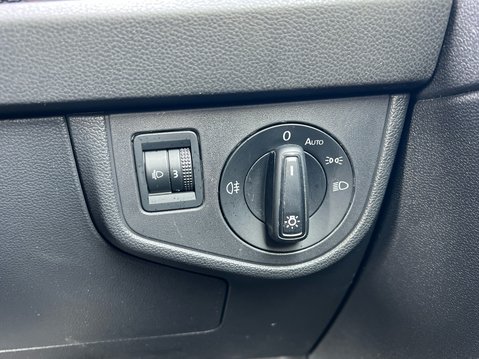 Volkswagen Polo LIFE TSI DSG 35