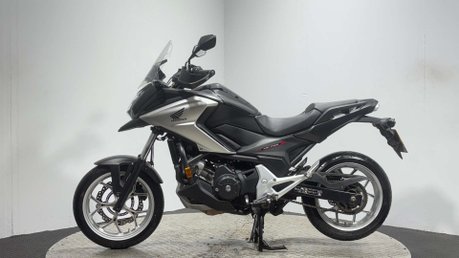Honda NC750X 2016 39K NEW MOT IDEAL COMMUTER BIKE RIDES GREAT 750CC A2 4