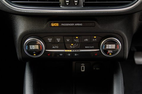 Ford Focus TITANIUM 34