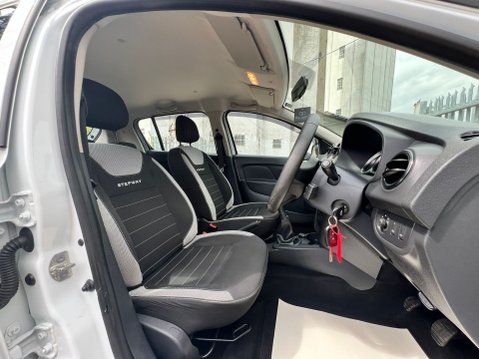 Dacia Sandero Stepway LAUREATE DCI 30