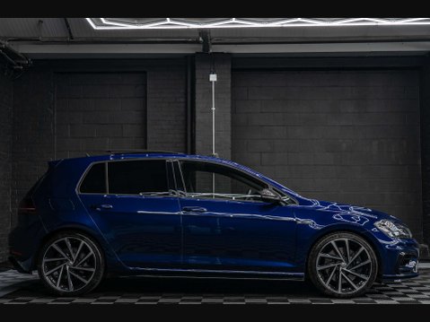 Volkswagen Golf 2.0 Golf R TSi 4Motion Semi-Auto 4WD 5dr 3