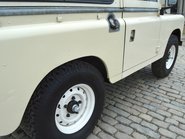 Land Rover 88 Series III SUV 34