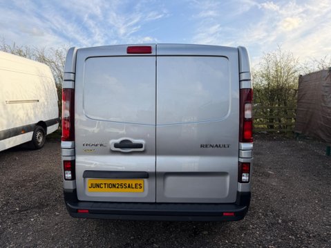 Renault Trafic 2.0 dCi Blue SL28 Sport L1 H1 Euro 6 (s/s) 5dr 6