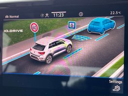 Volkswagen T-Roc 1.5 T-Roc R-Line TSI Semi-Auto 5dr 31