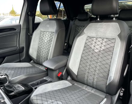 Volkswagen T-Roc 1.5 T-Roc R-Line TSI Semi-Auto 5dr 70