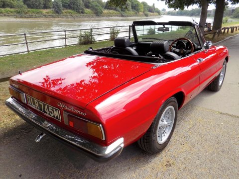 Alfa Romeo Spider 2000 Spider Veloce 8