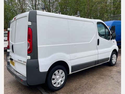 Vauxhall Vivaro 2.0 2700 CDTi FWD L1 4dr 9