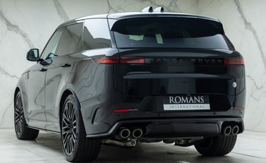 Land Rover Range Rover Sport P635 SV EDITION ONE 8