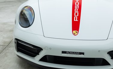Porsche 911 Carrera 4 GTS (992) 32