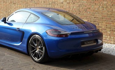 Porsche Cayman GTS 9