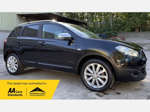Nissan Qashqai 2.0 dCi Tekna Auto 4WD Euro 5 5dr (AVM) 1