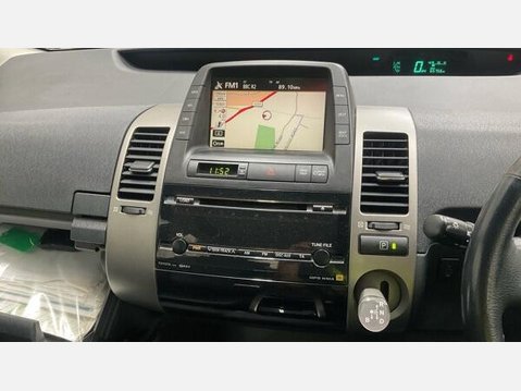 Toyota Prius 1.5 T Spirit CVT 5dr 8