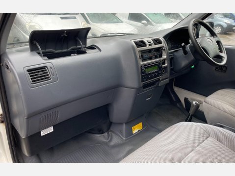 Toyota Hiace 2.5 280 D-4D Panel Van 4dr Diesel Manual RWD L1 H1 (221 g/km, 117 bhp) 34