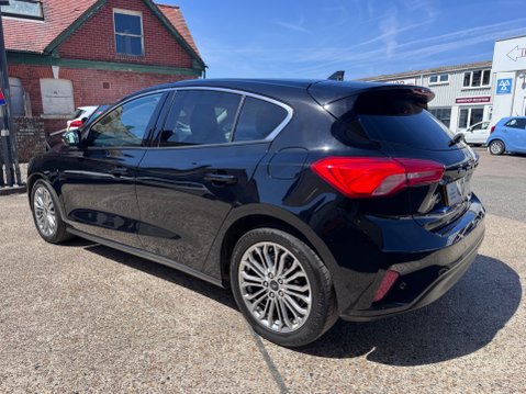 Ford Focus TITANIUM X 7