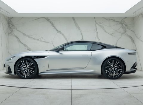 Aston Martin DBS Superleggera 5