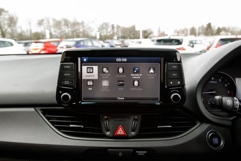 Hyundai i30 T-GDI FASTBACK N LINE PLUS NAV 27