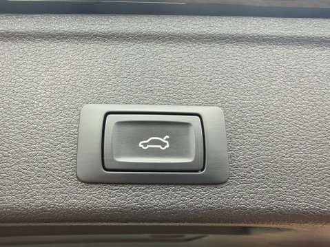 Audi A4 2.0 TDI S line Estate 5dr Diesel S Tronic Euro 6 (s/s) (190 ps) 50