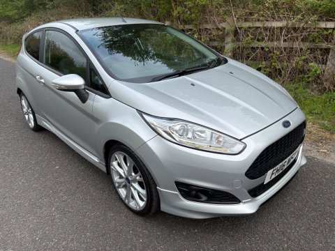 Ford Fiesta ZETEC S 5