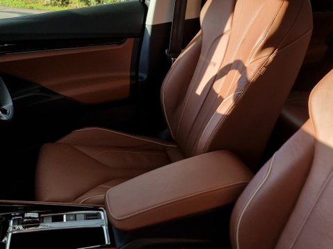 Skoda Enyaq 60 Suite Interior Assisted Drive Pack 22