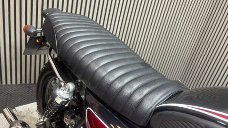 Bullit Hunt 2020 ONLY 1K MODERN 125CC RETRO BIKE CAFE RACER LEARNER 16