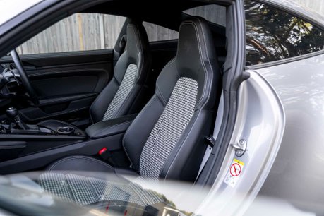 Porsche 911 GT3 TOURING. S/T SUSPENSION UPGRADE. AKRAPOVIC EXHAUST. HOUNDSTOOTH. FULL PPF. 9