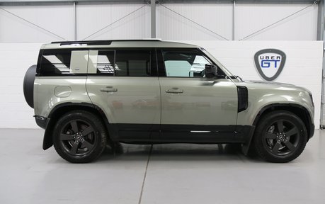 Land Rover Defender D300 X-dynamic HSE - Air Suspension and Electric Tow Bar 1