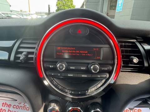 Mini Hatch 1.5 Cooper Euro 6 (s/s) 3dr 27