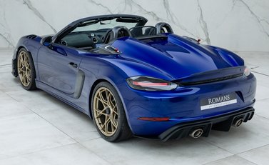 Porsche 718 Spyder RS 12
