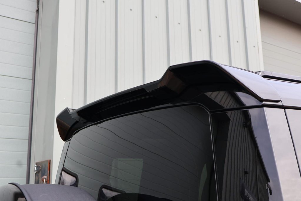 Land Rover Defender 110 D300 X-DYNAMIC HSE 7 SEATER  PRICE MATCH OFFER PREMIUM COLOUR  27