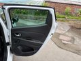 Renault Clio 0.9 Clio Iconic TCe 5dr 17