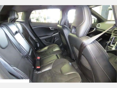 Volvo V40 2.0 T2 R-Design Euro 6 (s/s) 5dr 11