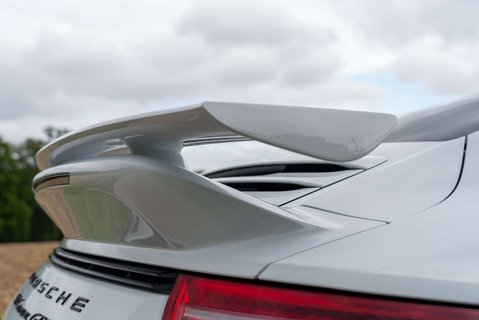 Porsche 911 3.8 911 Carrera GTS PDK 24