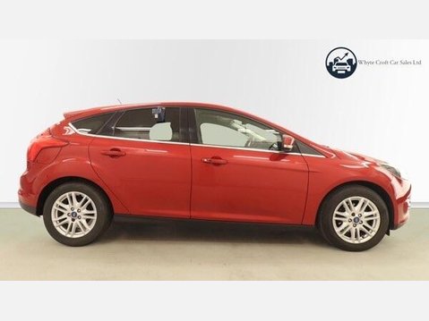 Ford Focus 1.0T EcoBoost Titanium Euro 5 (s/s) 5dr 3